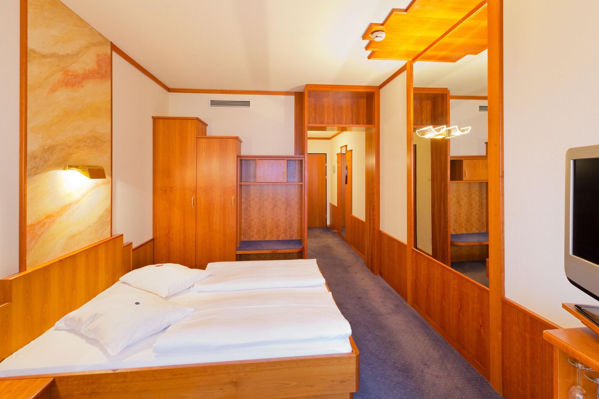 Vienna Sporthotel Ngoại thất bức ảnh