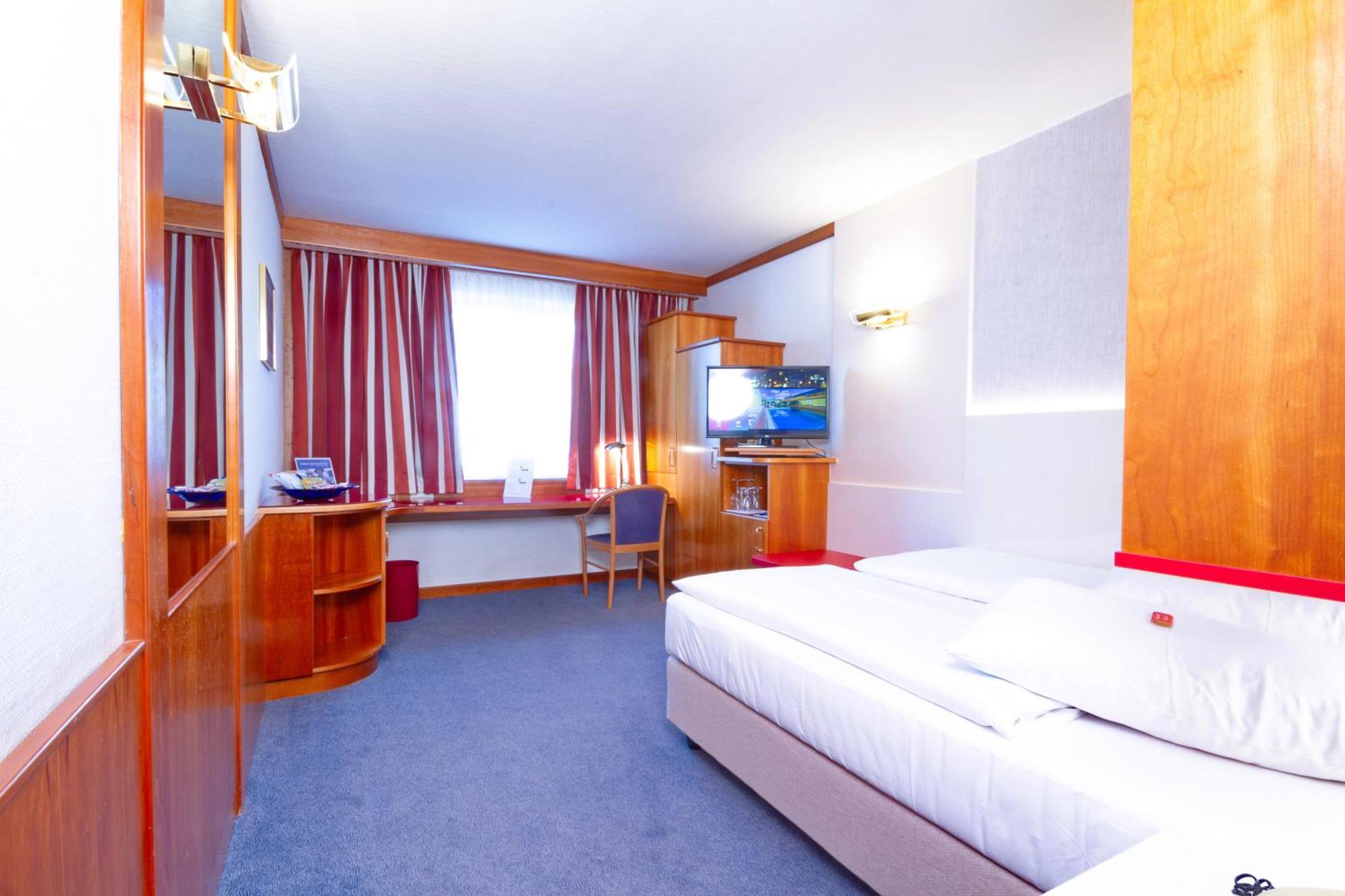 Vienna Sporthotel Ngoại thất bức ảnh