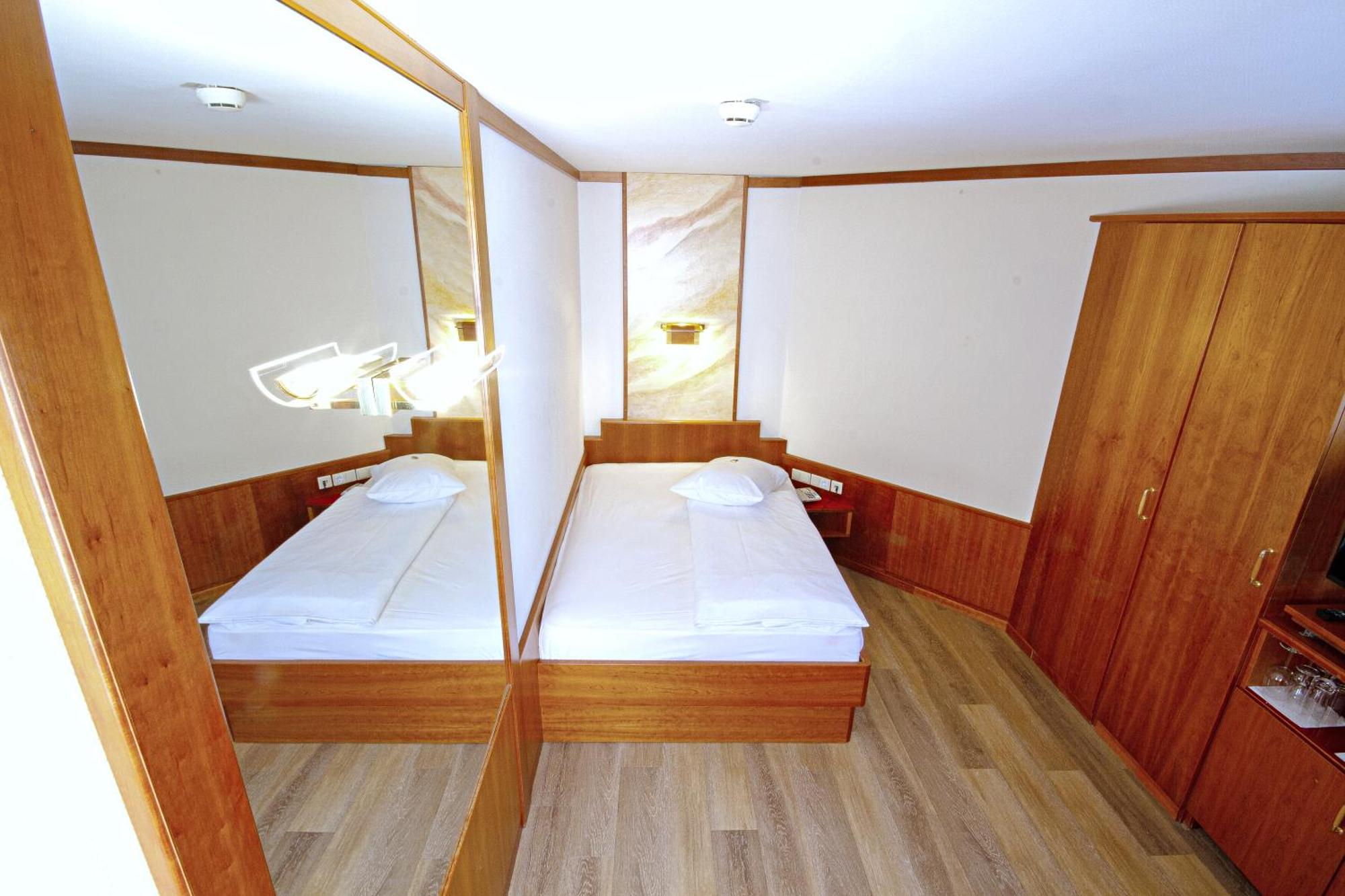 Vienna Sporthotel Ngoại thất bức ảnh